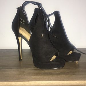 Women’s size 6.5 high heel